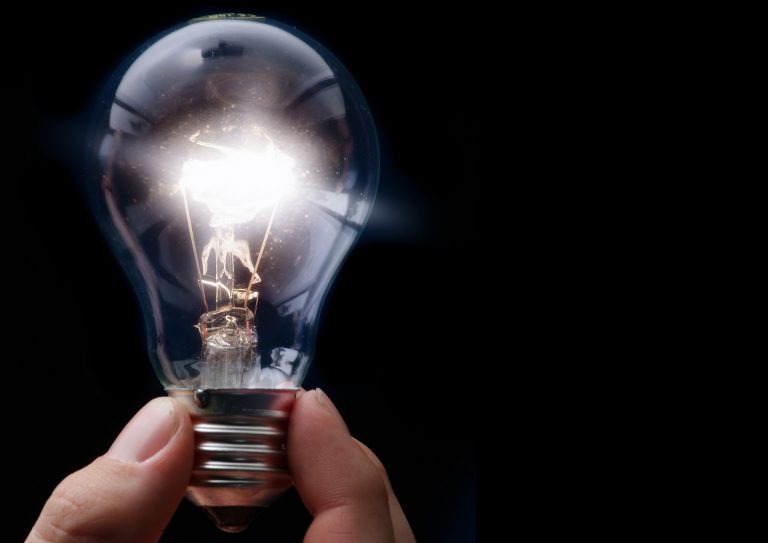 light-bulb-2722916_1920 ampoule électrique