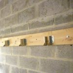 Construction d'un plancher en bois : les sabot