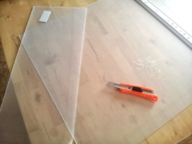 Comment découper du plexiglas correctement et sans bavure
