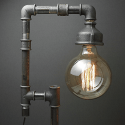 lampe à base de tuyaux de récup
