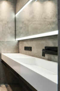 vasque xxl dans une salle de bains moderne