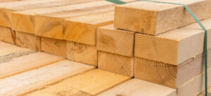 tas de solives en bois
