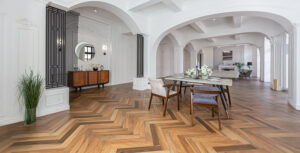 parquet massif dans une pièce avec beaucoup de cachet architecture chic et moderne